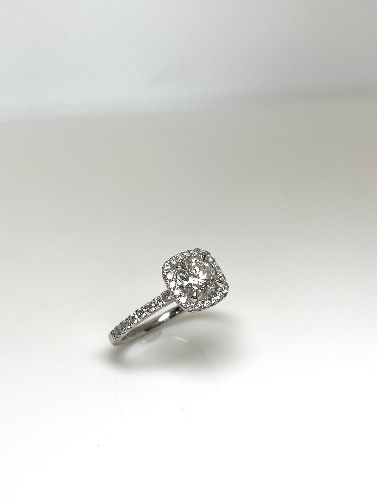 PLATUINUM HALO DIAMOND RING 1.00CT