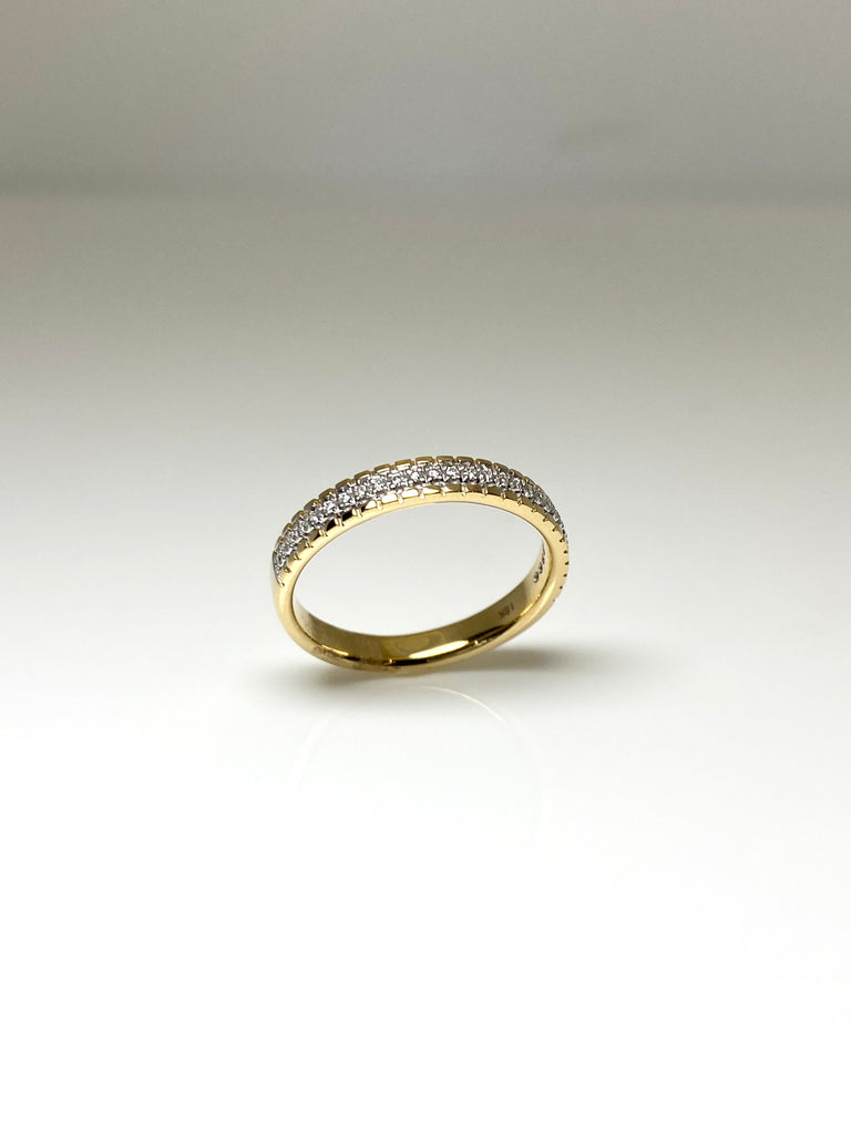 18CT 27PT DIAMOND RING