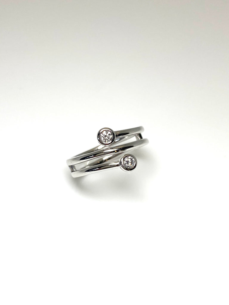 PLATINUM TWIST RING WITH DIAMONDS