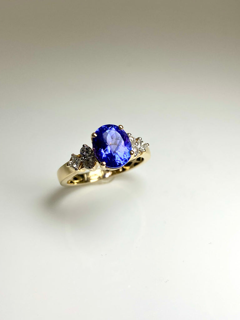 14CT 2.25CT TANZANITE AND DIAMOND RING