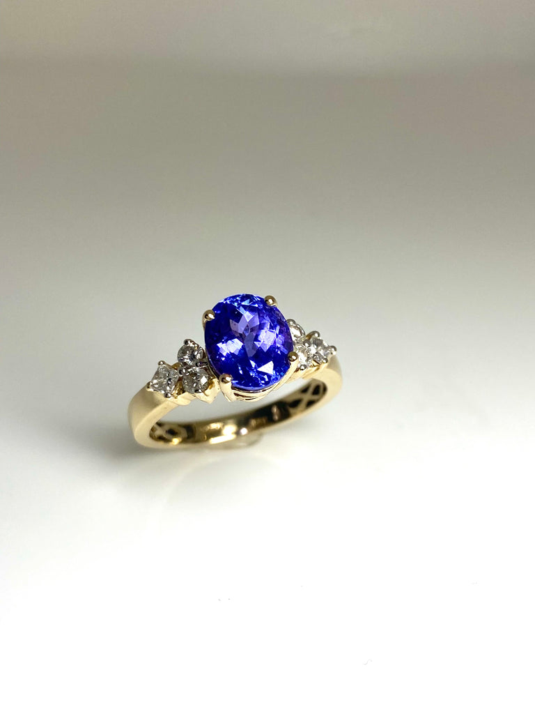 14CT 2.25CT TANZANITE AND DIAMOND RING