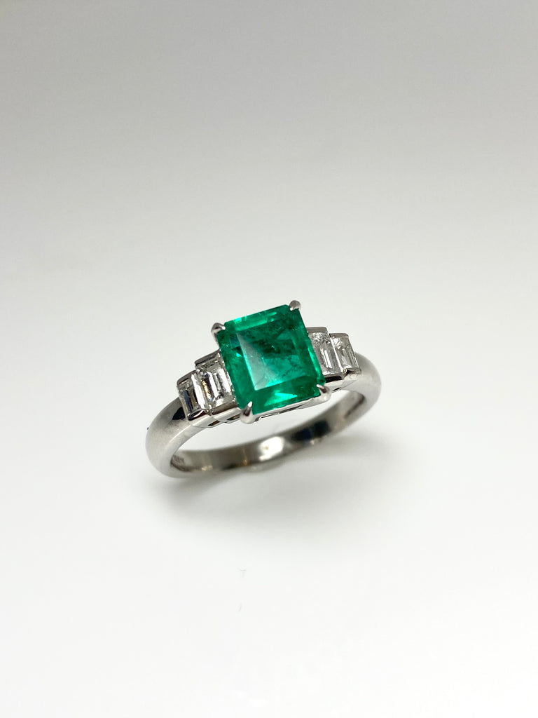 2.03CT COLUMBIAN EMERALD AND 75PT BAGUETTE DIAMOND PLATINUM RING