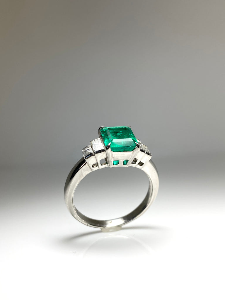 2.03CT COLUMBIAN EMERALD AND 75PT BAGUETTE DIAMOND PLATINUM RING