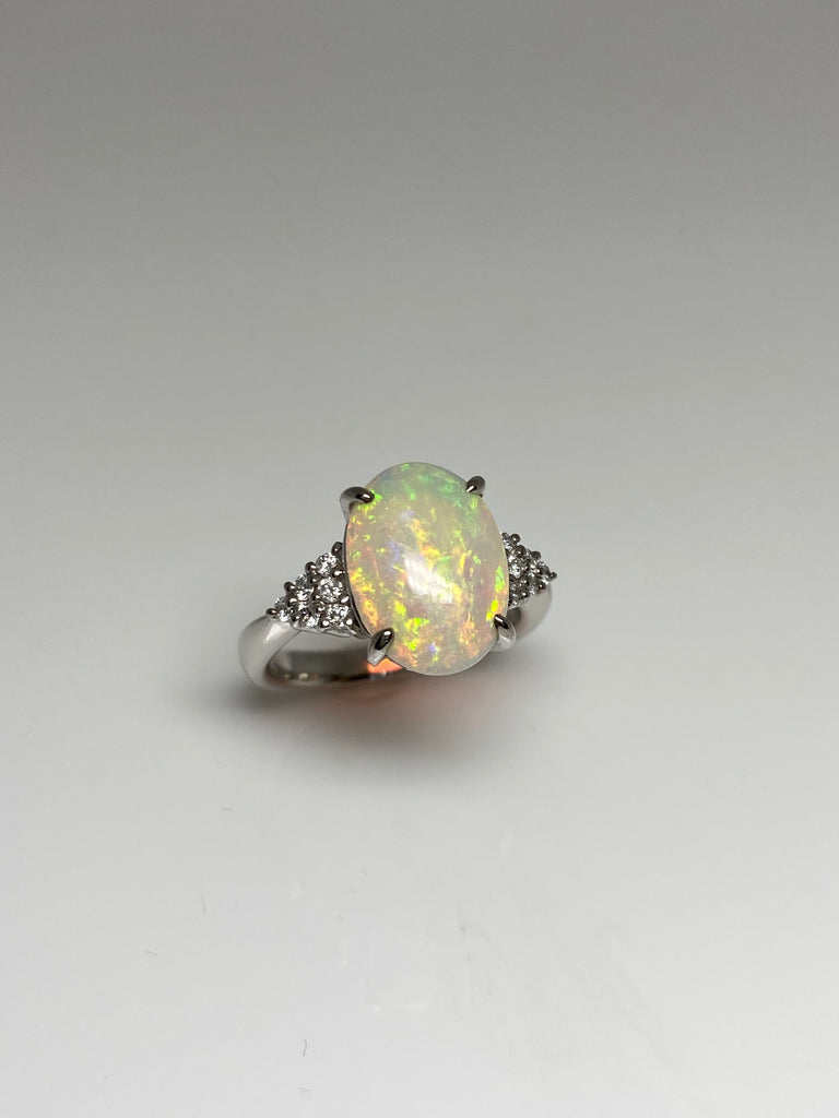 18CT WHITE GOLD VINTAGE 2.95CT OPAL AND DIAMOND RING