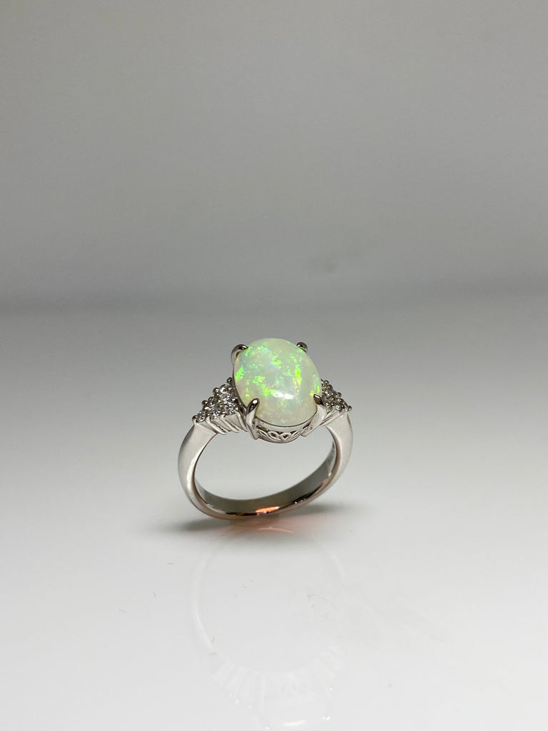 18CT WHITE GOLD VINTAGE 2.95CT OPAL AND DIAMOND RING