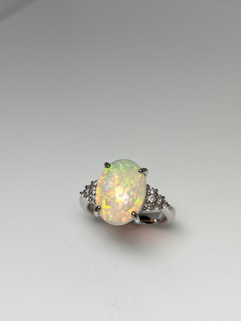 18CT WHITE GOLD VINTAGE 2.95CT OPAL AND DIAMOND RING