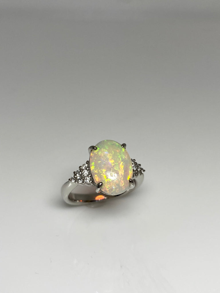 18CT WHITE GOLD VINTAGE 2.95CT OPAL AND DIAMOND RING