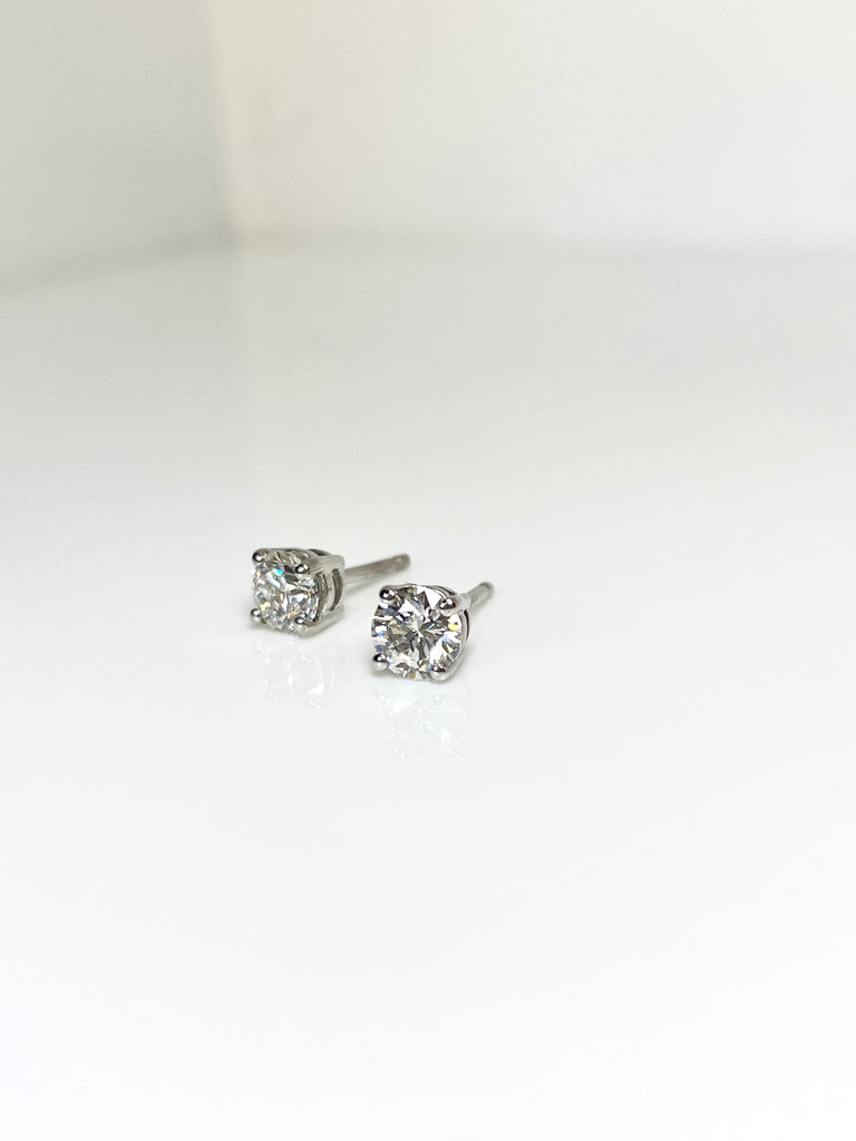 18CT 1.00CT DIAMOND STUD EARRINGS