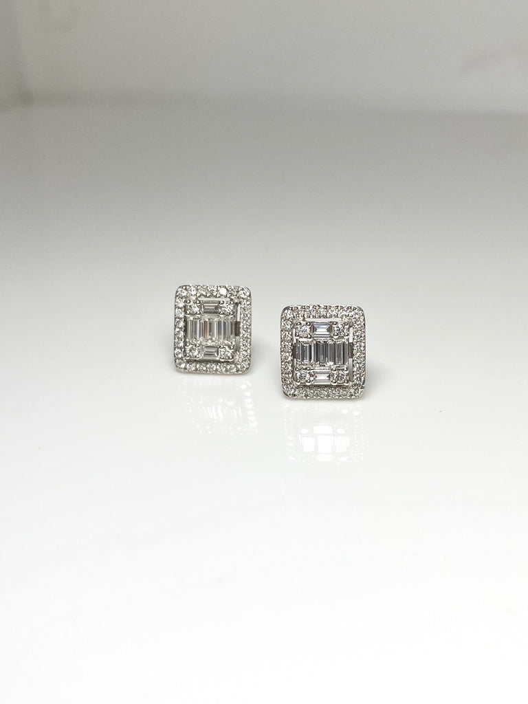 18CT 80PT DIAMOND CLUSTER EARRINGS