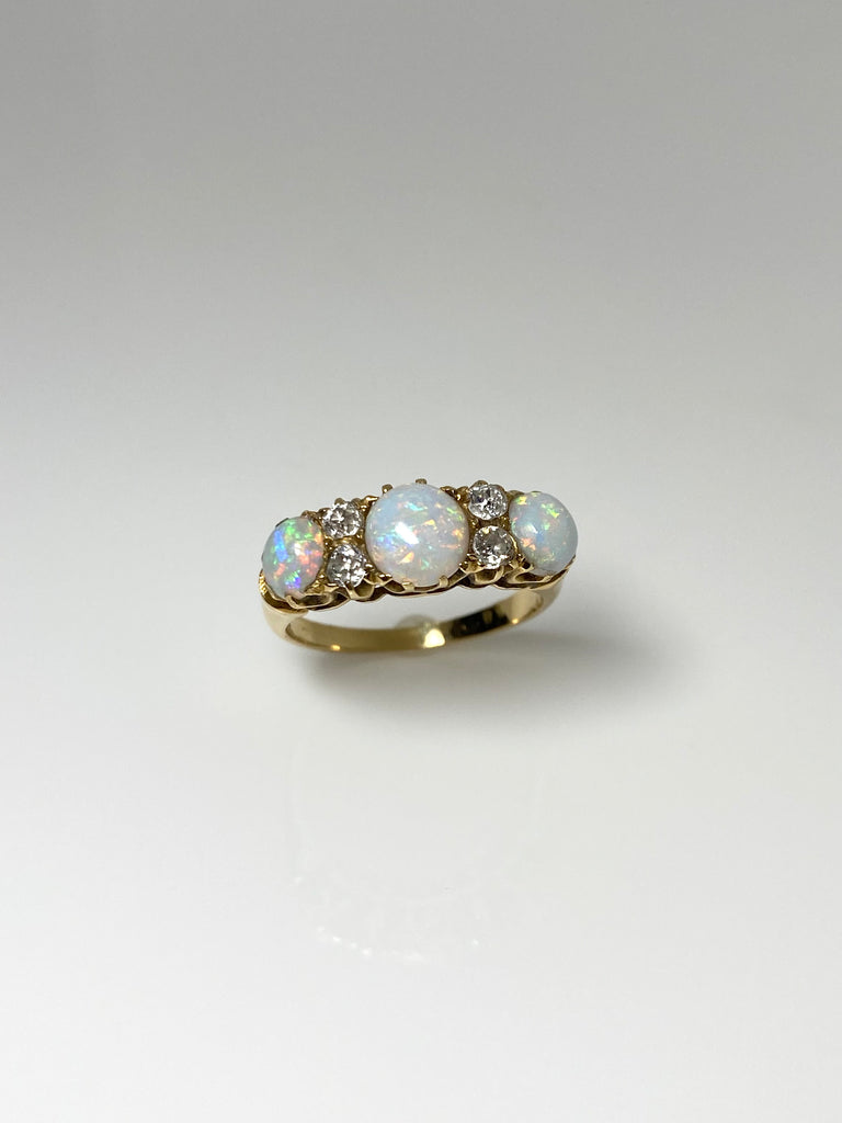 VINTAGE 18CT OPAL AND DIAMOND RING