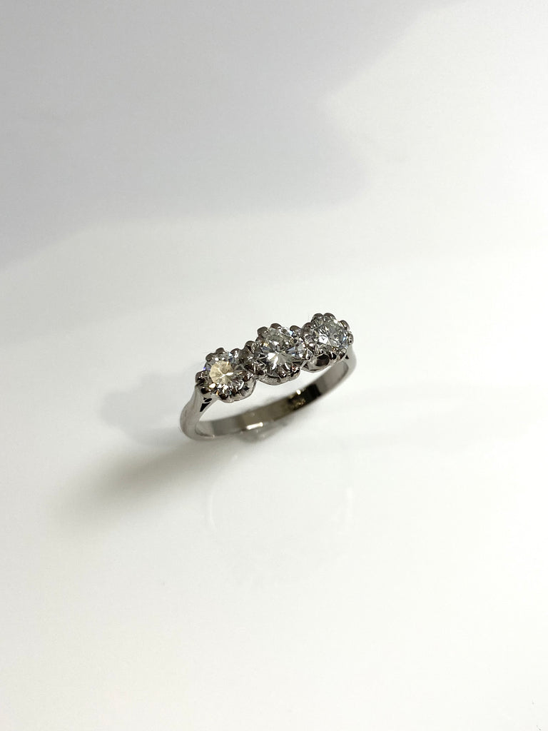 VINTAGE 18CT WHITE GOLD 1.00CT DIAMOND TRILOGY RING