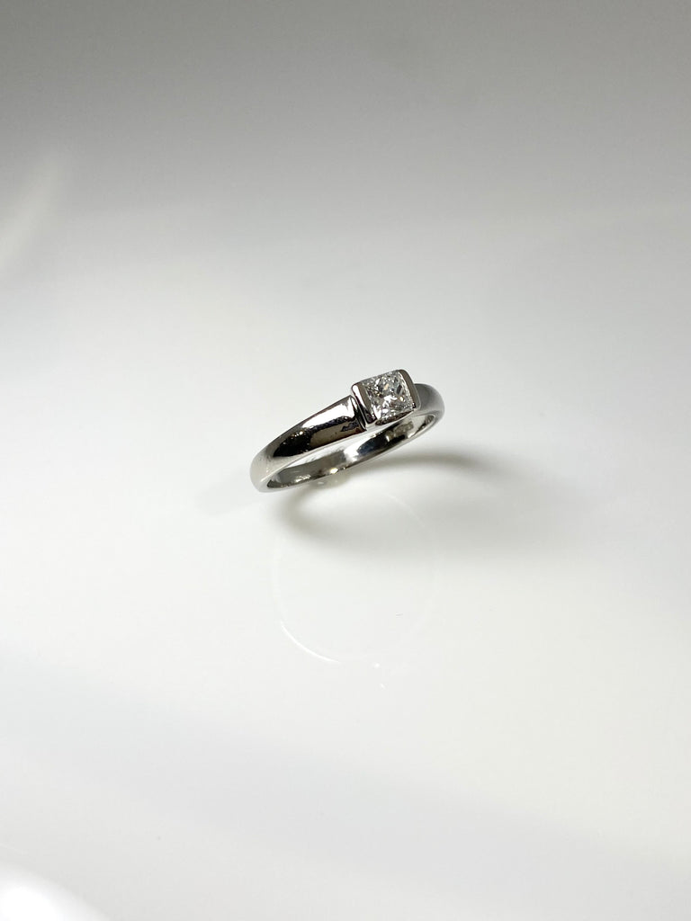 PLATINUM 31PT PRINCESS CUT SOLITAIRE RING