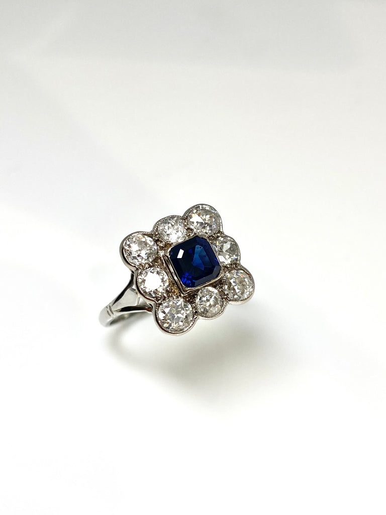 18CT WHITE GOLD VICTORIAN 1.12CT SAPPHIRE AND DIAMOND RING