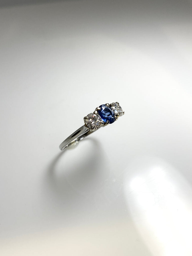 18CT WHITE GOLD 3 STONE SAPPHIRE AND DIAMOND RING