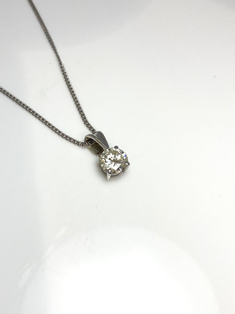 18CT SOLITAIRE 70PT DIAMOND PENDANT