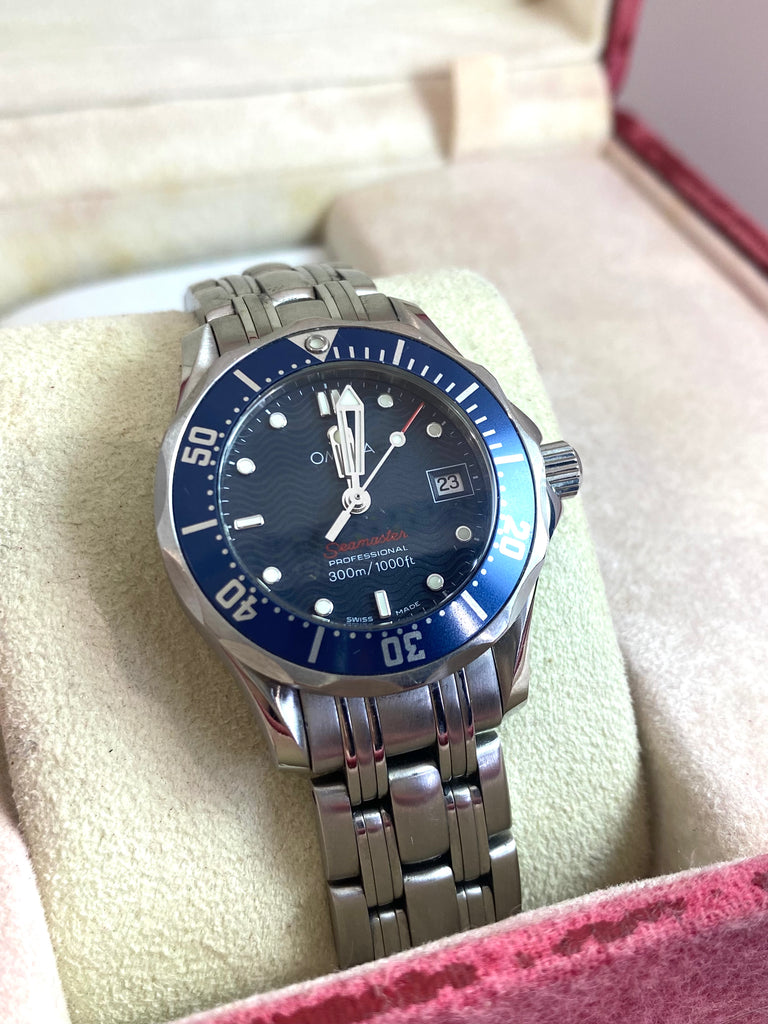 LADIES OMEGA SEAMASTER DIVER 300M 28MM