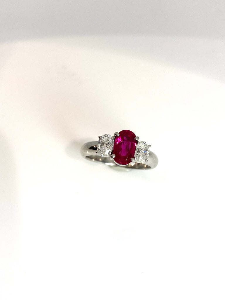 PLATINUM TRILOGY RING WITH RUBY AND DIAMONDS