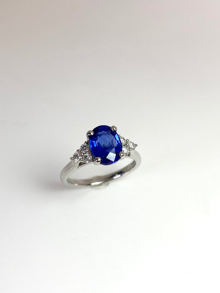 PLATINUM 2.00CT SRI LANKAN SAPPHIRE RING WITH TREFOIL SHOULDERS