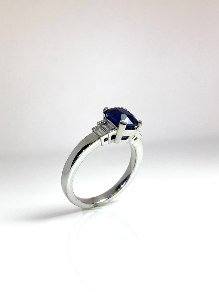 PLATINUM 1.58CT SRI LANKAN SAPPHIRE WITH 22PT BAGUETTE DIAMONDS