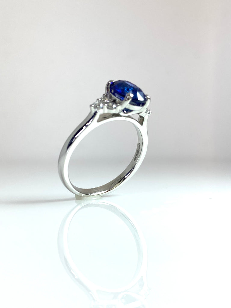 PLATINUM 1.64CT SRI LANKAN SAPPHIRE RING