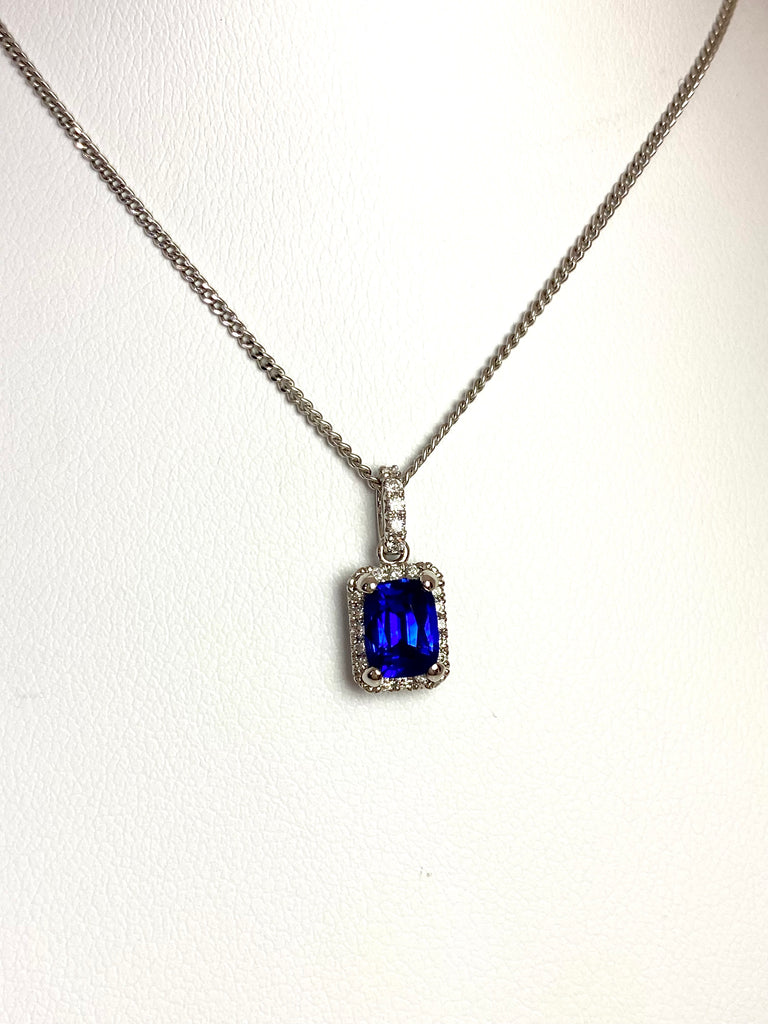 18CT WHITE GOLD ROYAL BLUE SAPPHIRE DIAMOND HALO PENDANT