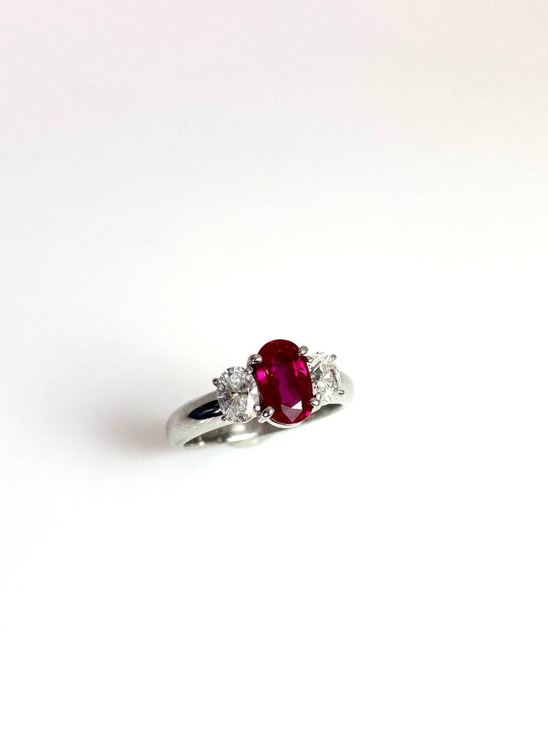 PLATINUM TRILOGY RING WITH RUBY AND DIAMONDS