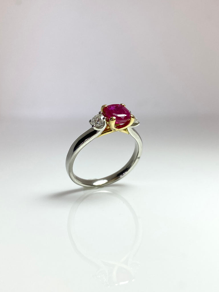 PLATINUM 98PT NATURAL BURMESE RUBY WITH DIAMONDS RING