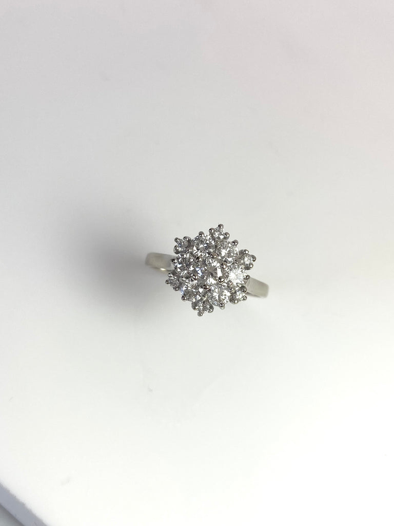 18CT WHITE GOLD 1.00CT CLUSTER RING