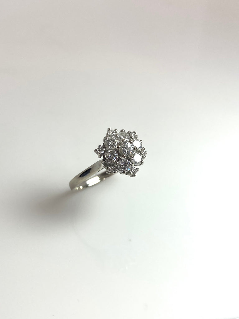 18CT WHITE GOLD 1.00CT CLUSTER RING