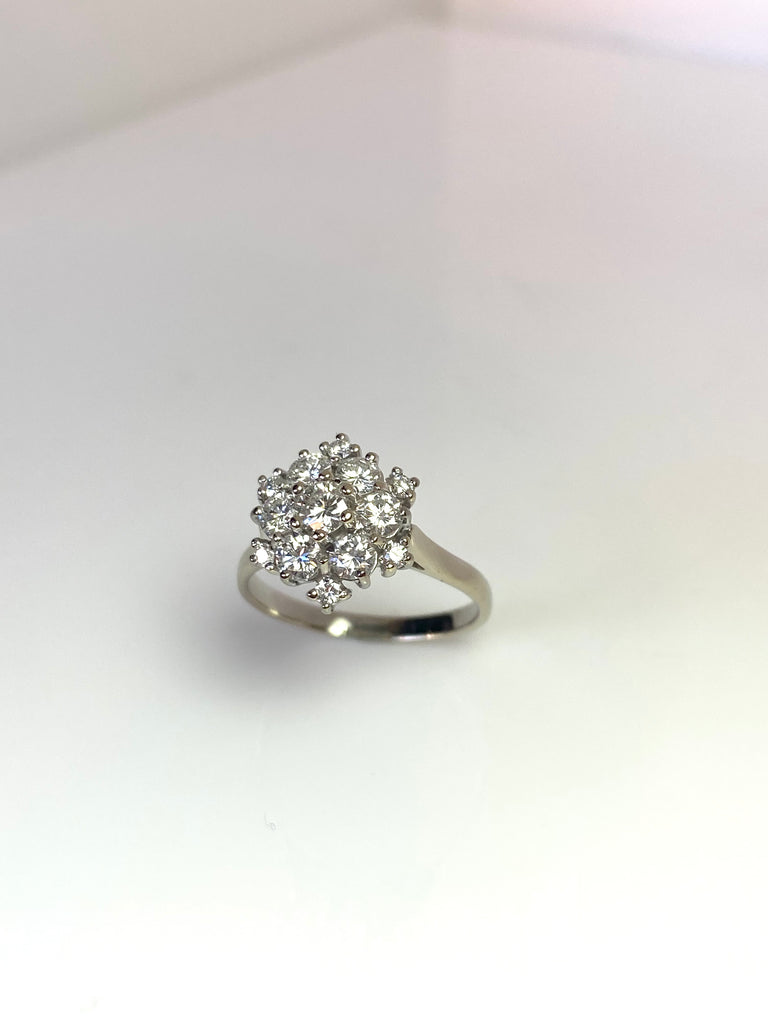 18CT WHITE GOLD 1.00CT CLUSTER RING