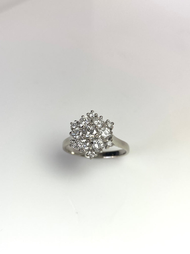 18CT WHITE GOLD 1.00CT CLUSTER RING