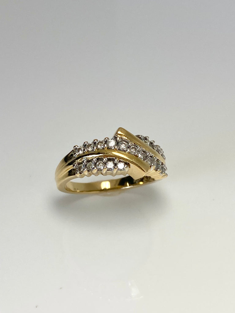 18CT VINTAGE 40PT DIAMOND RING