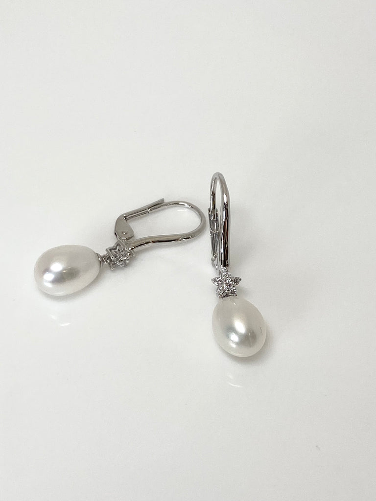 18CT WHITE GOLD PEARL EARRINGS WITH 11PT DIAMONDS