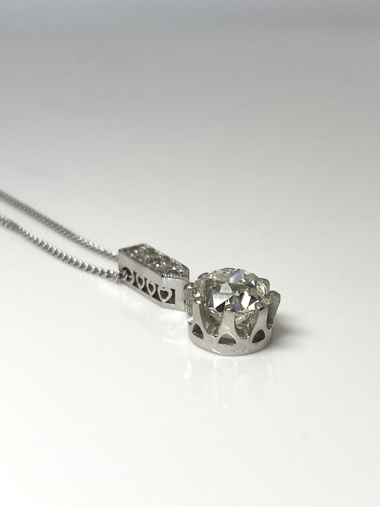 18CT DIAMOND DROP PENDANT 2.05CT TOTAL