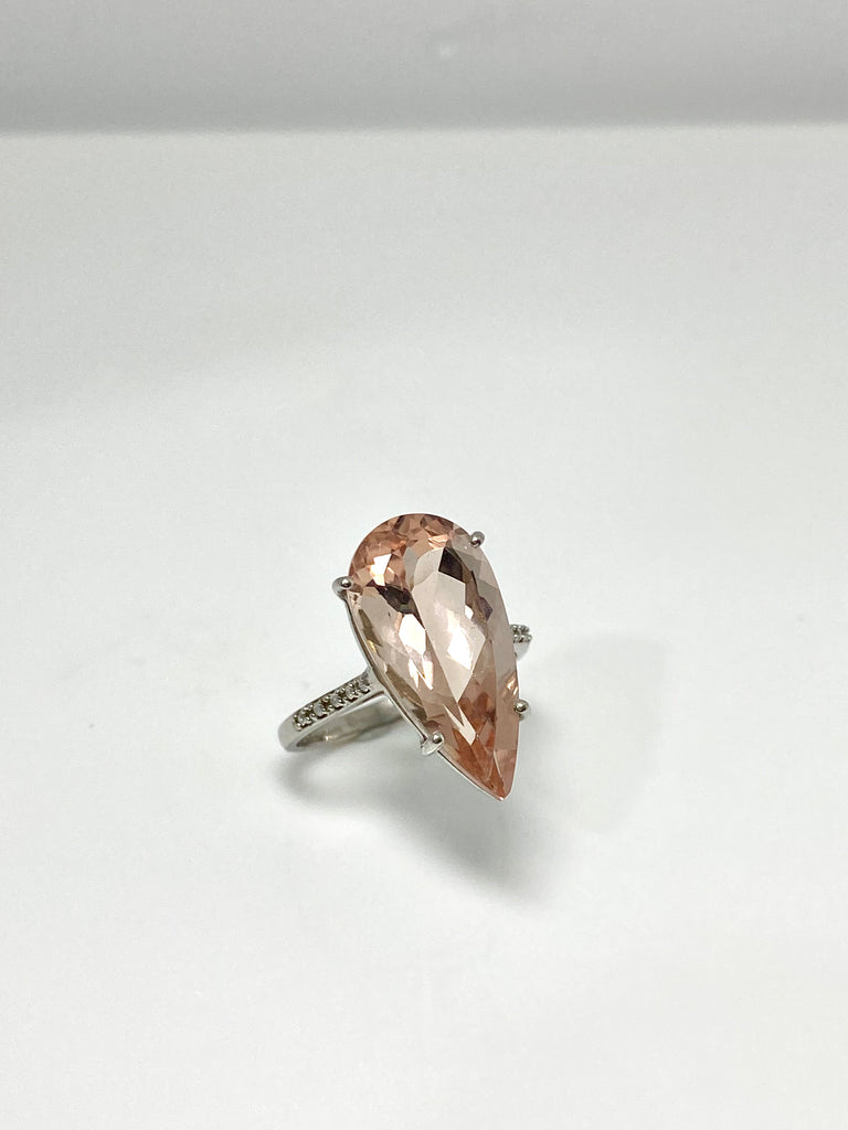 9CT WHITE GOLD 6.00CT MORGANITE RING WITH DIAMOND SHOULDERS