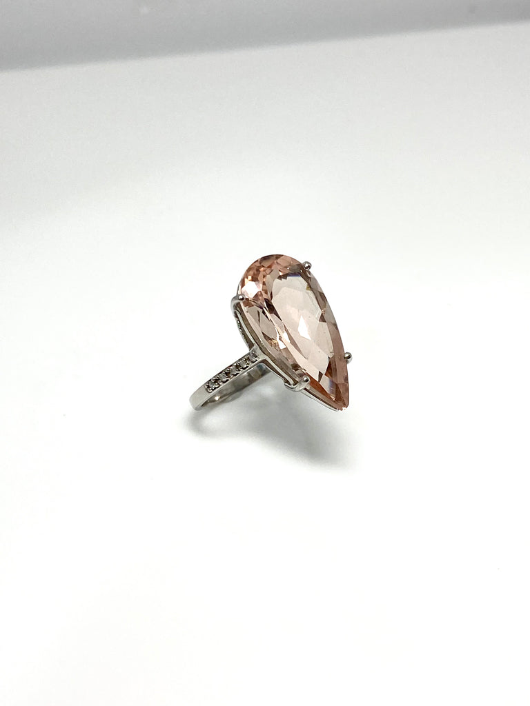 9CT WHITE GOLD 6.00CT MORGANITE RING WITH DIAMOND SHOULDERS