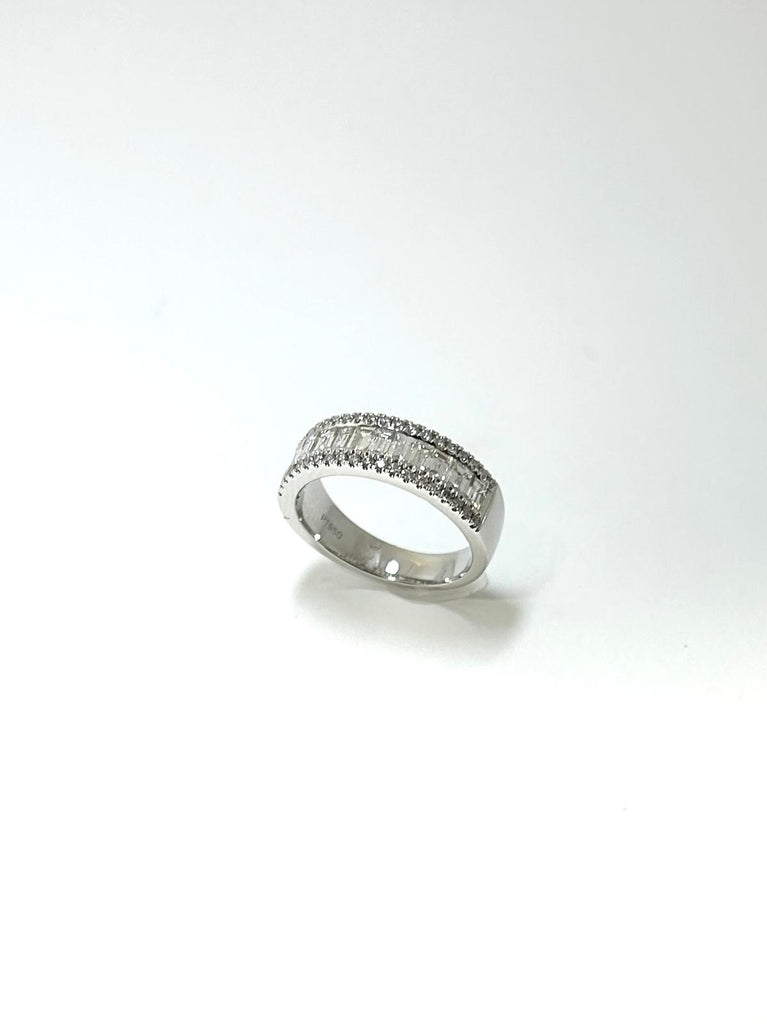 PLATINUM BAGUETTE AND ROUND BRILLIANT CUT DIAMOND ETERNITY RING